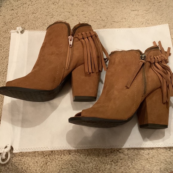 Suede fringe peep toe boots - Picture 2 of 8